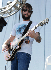beardyhorsesman Surprisingly jaunty video: Band Of Horses   Is There A Ghost