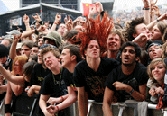 downloadmoshing.gif