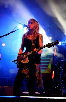 ladyhawke_live1 ladyhawke_live1